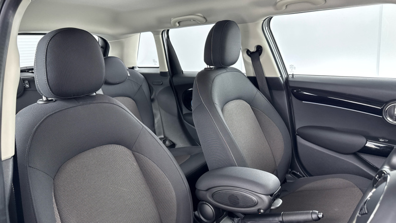 MINI Hatchback 1.5 Cooper Classic II 5dr Petrol Hatchback